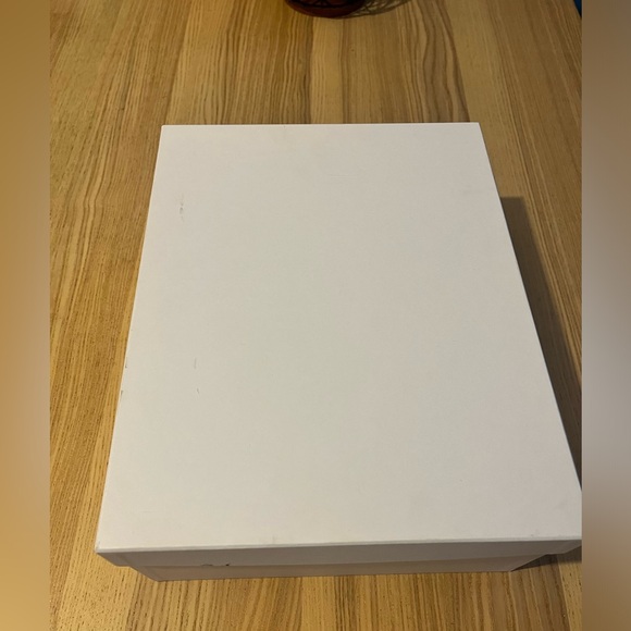 Prada Black leather lace up loafer. Woman’s size 7. - Picture 12 of 12